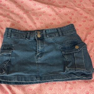 SHEIN Blue Denim Mini Skirt with Pockets
